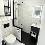 Apartment 2d *